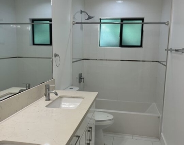 3526 Kelton Avenue - Photo Thumbnail 20