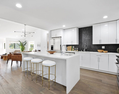3526 Kelton Avenue - Photo Thumbnail 9