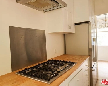1322 N Beverly Glen Boulevard - Photo Thumbnail 6