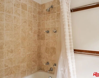 1322 N Beverly Glen Boulevard - Photo Thumbnail 8