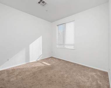 6400 Crescent Parkway - Photo Thumbnail 22