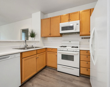 6400 Crescent Parkway - Photo Thumbnail 1
