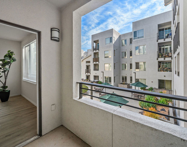6400 Crescent Parkway - Photo Thumbnail 17