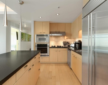 645 Front St. - Photo Thumbnail 6