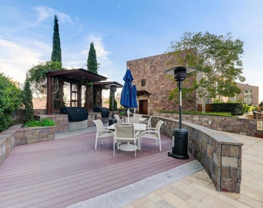 645 Front St. - Photo Thumbnail 23