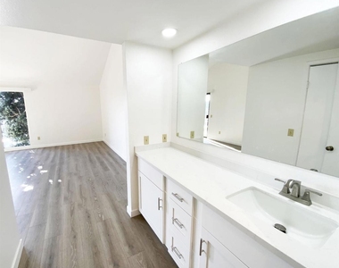 80 Kingston - Photo Thumbnail 11