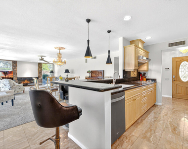 42419 Adams Street - Photo Thumbnail 8