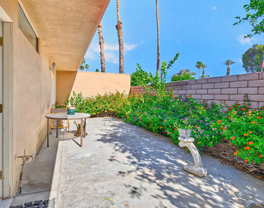42419 Adams Street - Photo Thumbnail 12