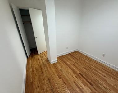 440 East 78th Street - Photo Thumbnail 12