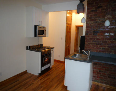 Cornelia & Bleecker - Photo Thumbnail 2
