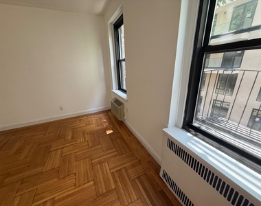 440 East 78th Street - Photo Thumbnail 1