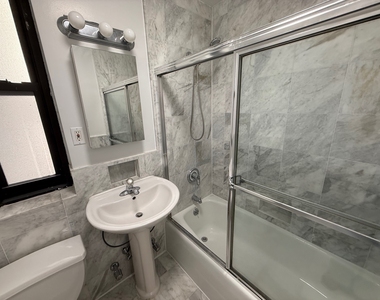 440 East 78th Street - Photo Thumbnail 7