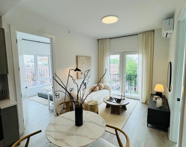 706 E32nd - Photo Thumbnail 2