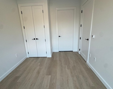 1615 Cedar Street - Photo Thumbnail 6