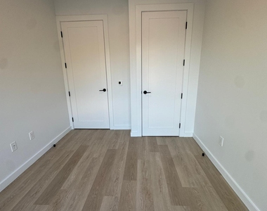 1615 Cedar Street - Photo Thumbnail 8
