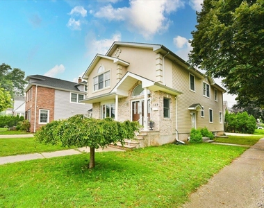 109 Charles Street - Photo Thumbnail 1