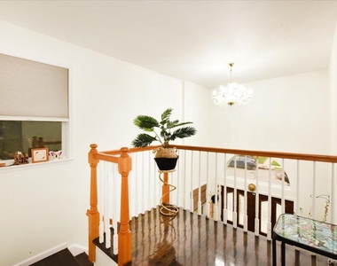 109 Charles Street - Photo Thumbnail 14