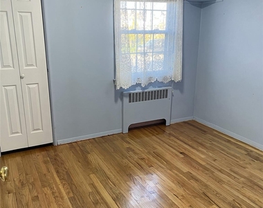 12 Lenore Avenue - Photo Thumbnail 9