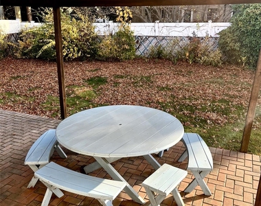 12 Lenore Avenue - Photo Thumbnail 16