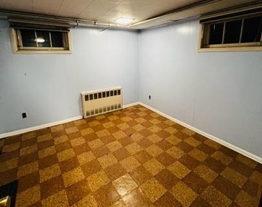 12 Lenore Avenue - Photo Thumbnail 12