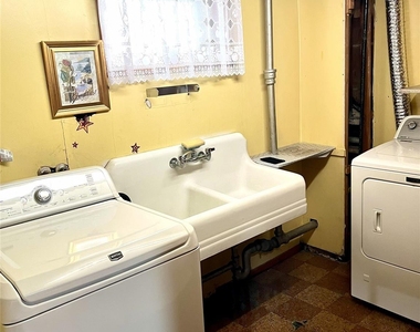 12 Lenore Avenue - Photo Thumbnail 15
