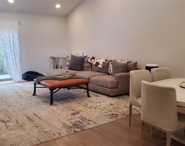 160 Dove Hill Drive - Photo Thumbnail 5