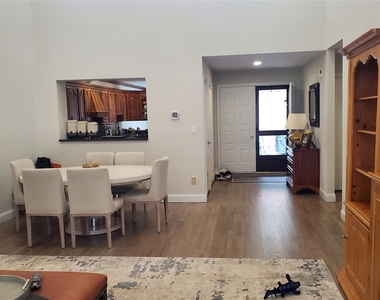 160 Dove Hill Drive - Photo Thumbnail 3