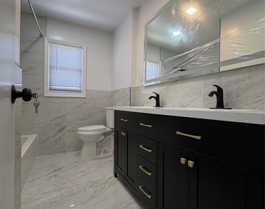 21 Cochran Place - Photo Thumbnail 4