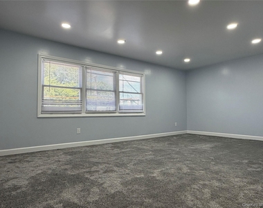 21 Cochran Place - Photo Thumbnail 6