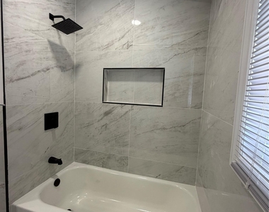 21 Cochran Place - Photo Thumbnail 5