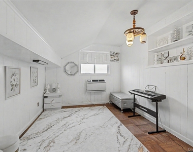 6 Westwind Road - Photo Thumbnail 22