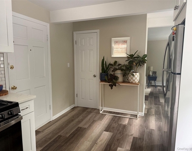 37 Edgemont Road - Photo Thumbnail 1