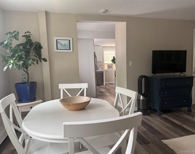 37 Edgemont Road - Photo Thumbnail 4