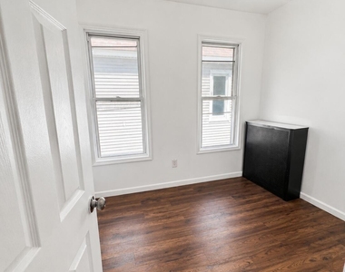 407 Victory Avenue - Photo Thumbnail 10