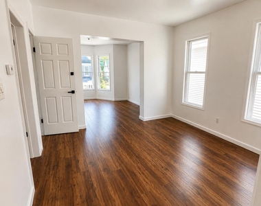 407 Victory Avenue - Photo Thumbnail 1