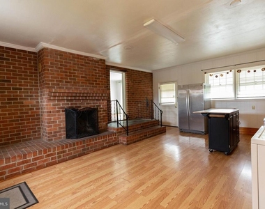 612 Preston Street N - Photo Thumbnail 4
