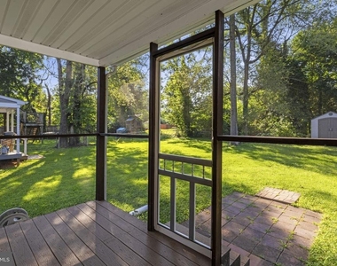 220 E 2nd Avenue - Photo Thumbnail 30