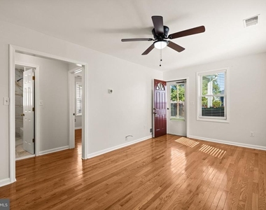 220 E 2nd Avenue - Photo Thumbnail 9