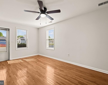 220 E 2nd Avenue - Photo Thumbnail 8