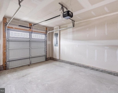 64 Dripping Springs Dr - Photo Thumbnail 16