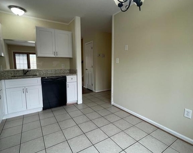 405 Windsor Ridge Court - Photo Thumbnail 5