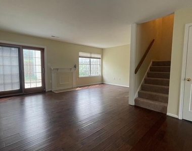 405 Windsor Ridge Court - Photo Thumbnail 9