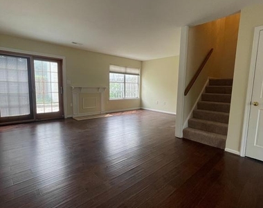 405 Windsor Ridge Court - Photo Thumbnail 10