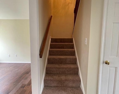 405 Windsor Ridge Court - Photo Thumbnail 12