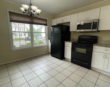 405 Windsor Ridge Court - Photo Thumbnail 3