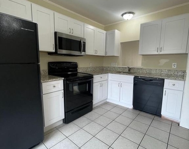 405 Windsor Ridge Court - Photo Thumbnail 6