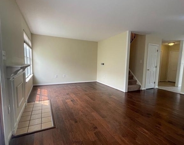 405 Windsor Ridge Court - Photo Thumbnail 11