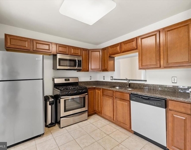 4701 Colonnade Way - Photo Thumbnail 10
