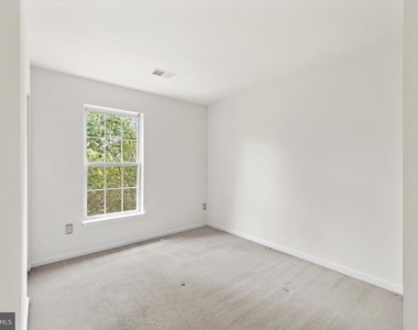 4701 Colonnade Way - Photo Thumbnail 18