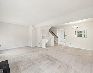 4701 Colonnade Way - Photo Thumbnail 8